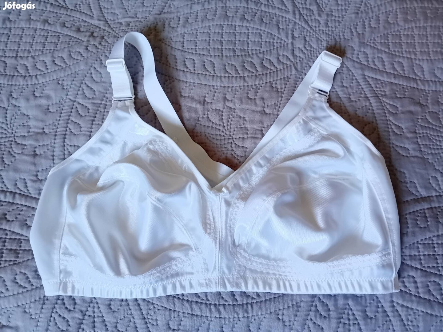 Merevítő nélküli, alakformáló melltartó, méret 100 C