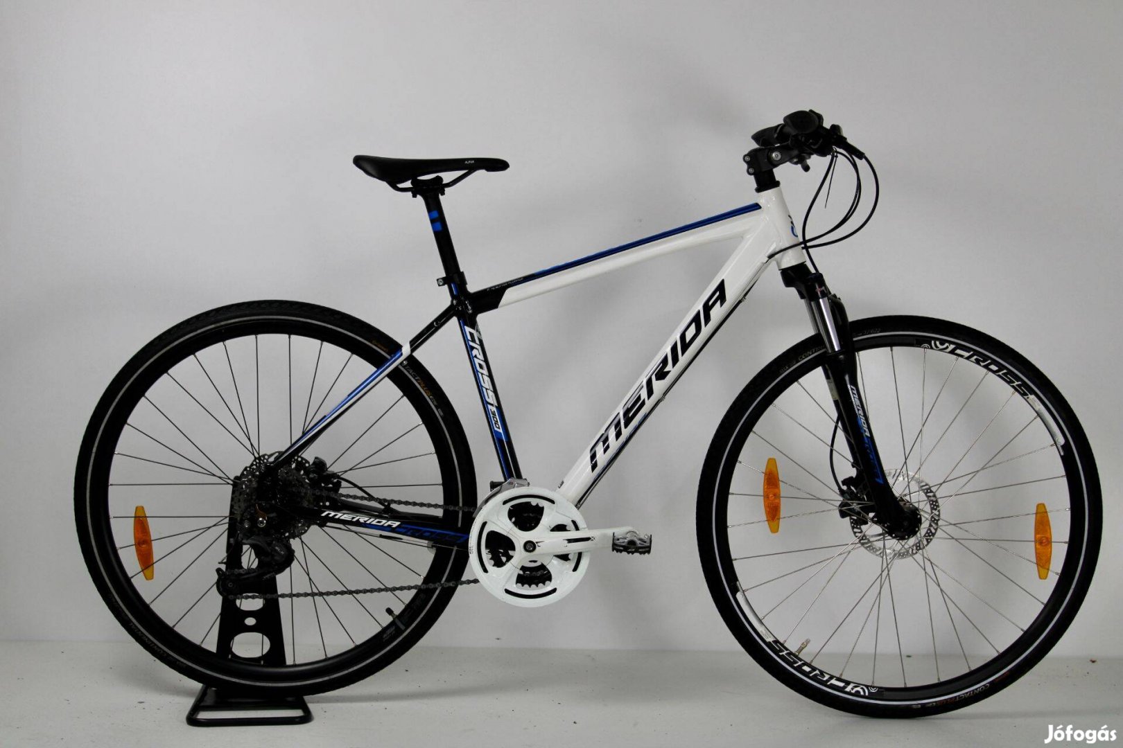 Merida Crossway 300 28" Trekking Kerékpár Üzletből, Garanciával