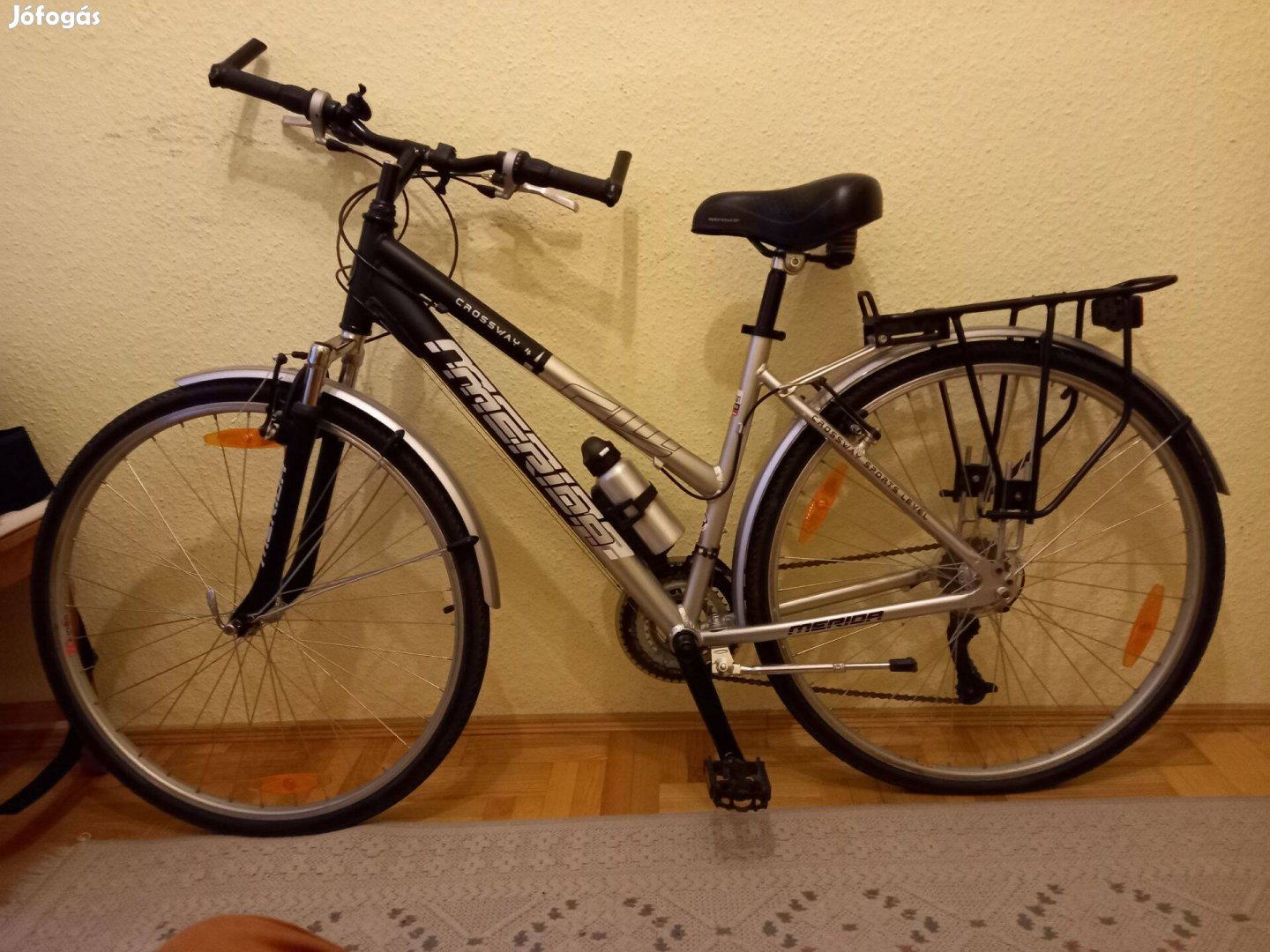 Merida Crossway 4 női trekking - gyakorlatilag új állapot