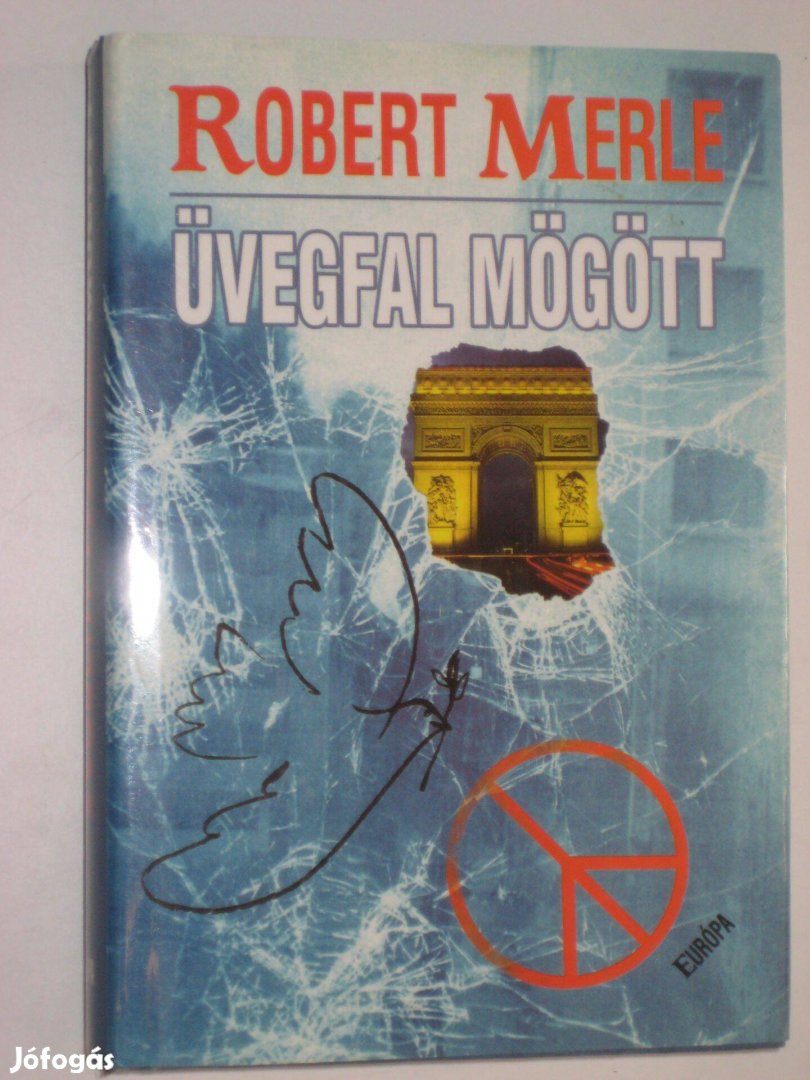 Merle Üvegfal mögött