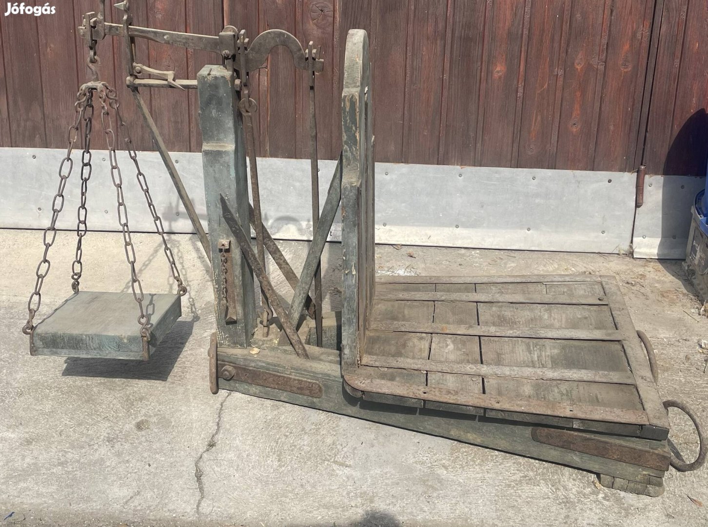 Mérleg piaci, korának megfelelő állapotban