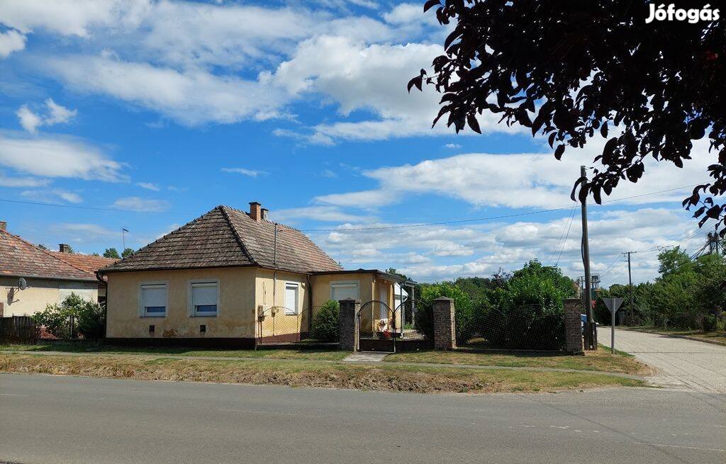 Mernye, Petőfi utca, 81 Nm-es, 3 szobás családi ház eladó