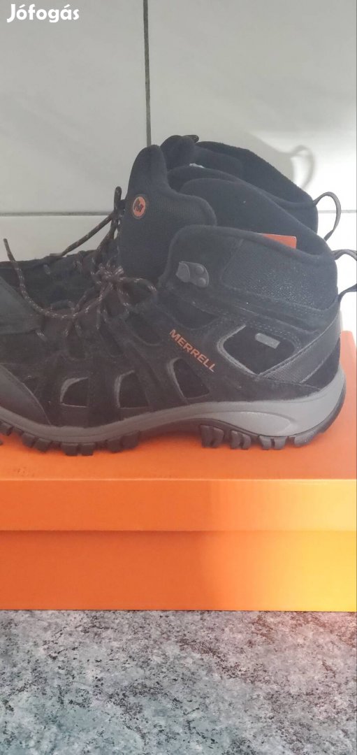 Merrell ujj 43-as cipo.