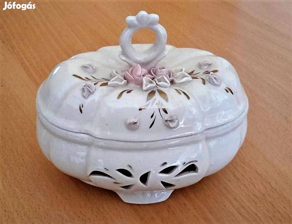 Mesés régi finom, áttört, porcelán bonbonier