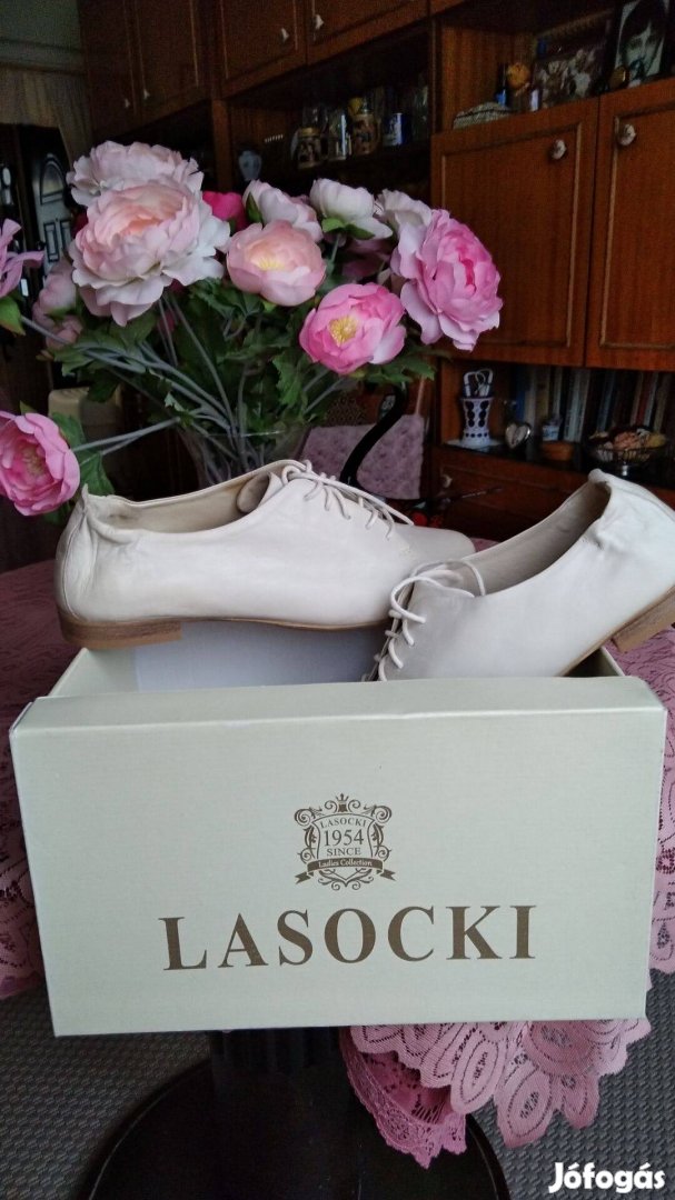 Meseszép Lasocki félcipő, elegáns