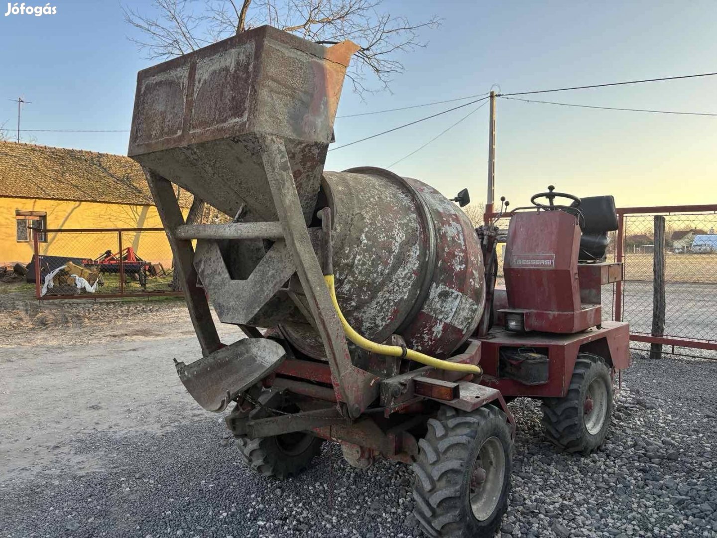 Messersi DBA H 1000B önjáró betonkeverő betonmixer