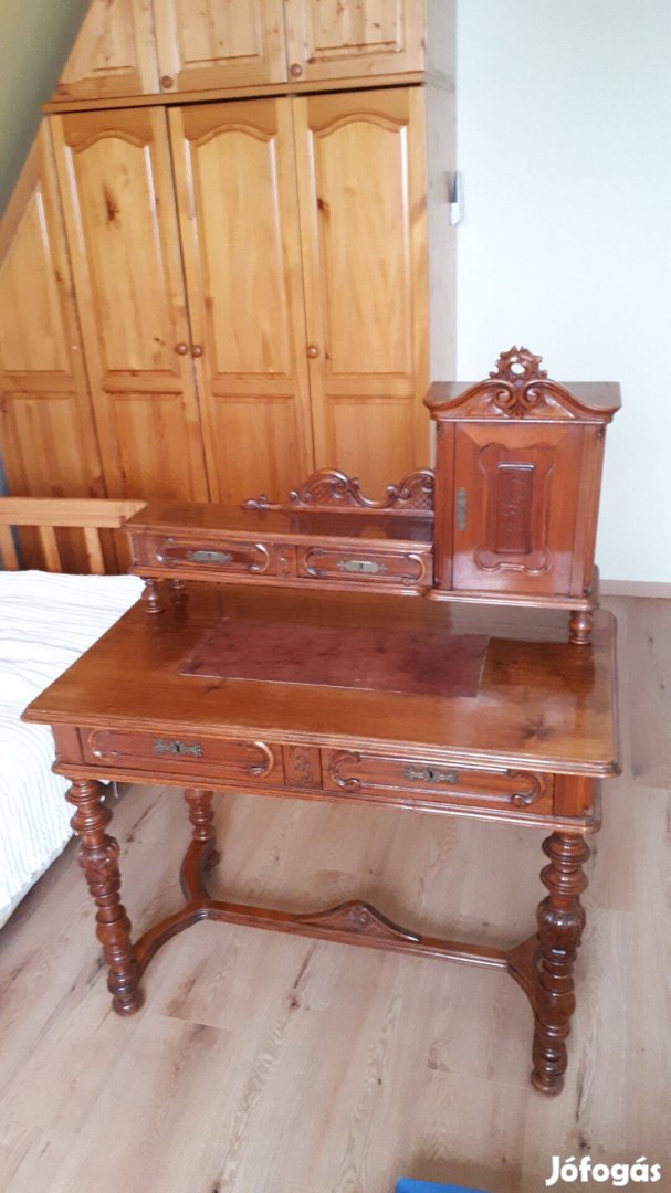 Mesterien restaurált antik ónémet felépítményes íróasztal