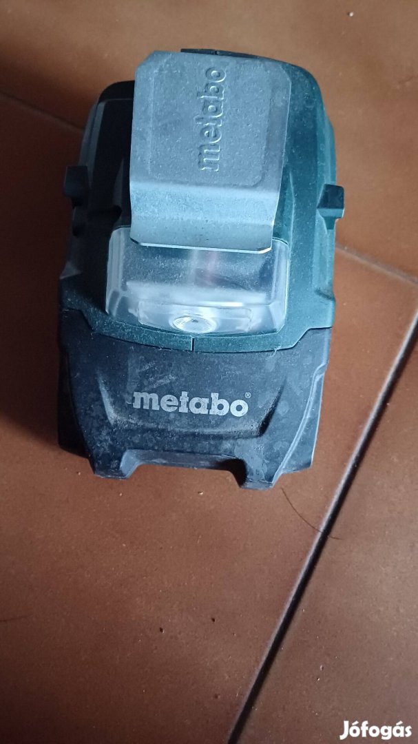 Metabo powerbank és lámpa, akkuval 