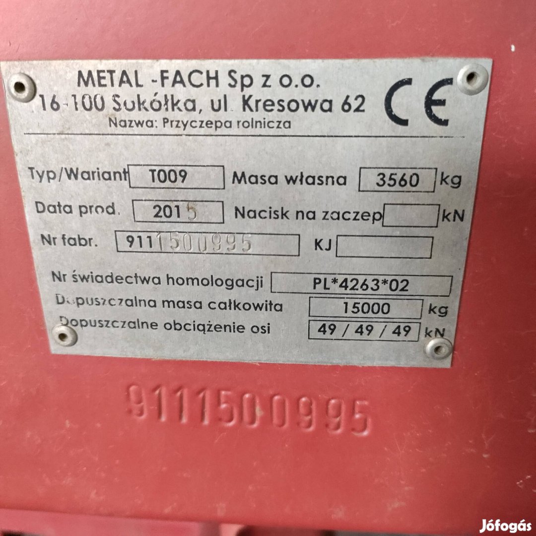 Metál Flach bala szállító pótkocsi 
