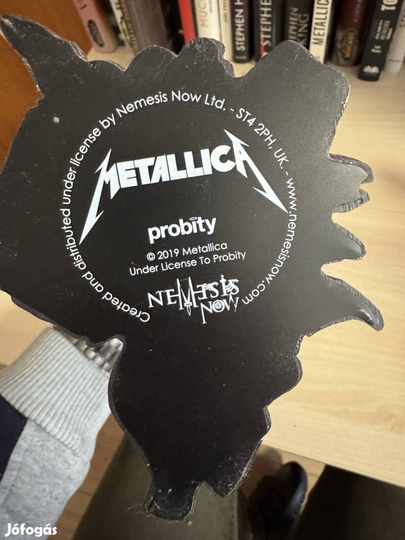 Metallica sad but true szobor