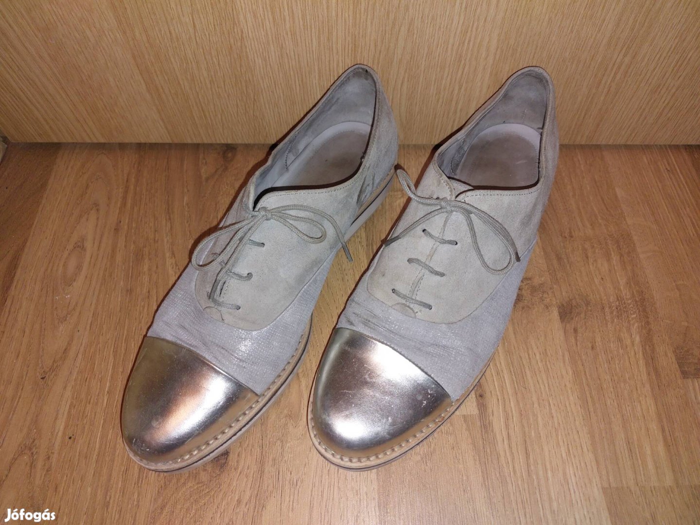 Metálos elejú cipő szürke Gabor 41 es