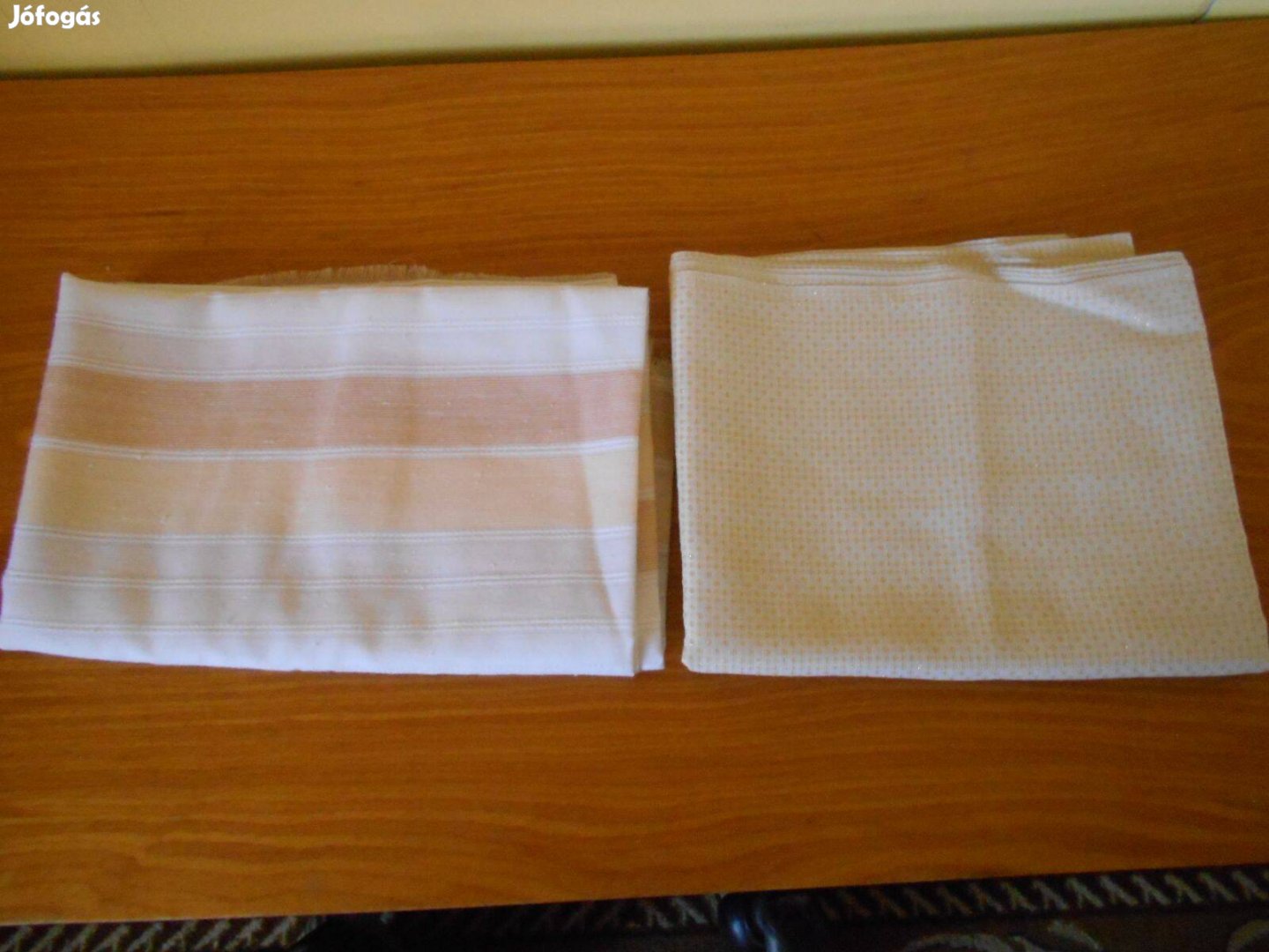 Méteráru, textil. Asztalterítő 160x125 cm, és alkalmi,