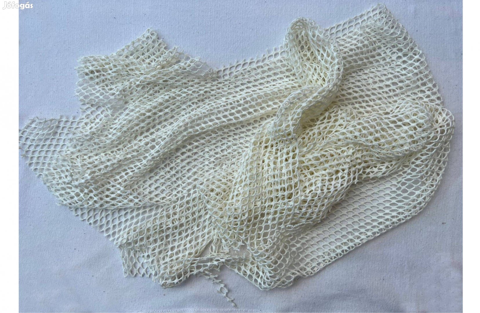Méteráru, textil necc, háló fehér több db