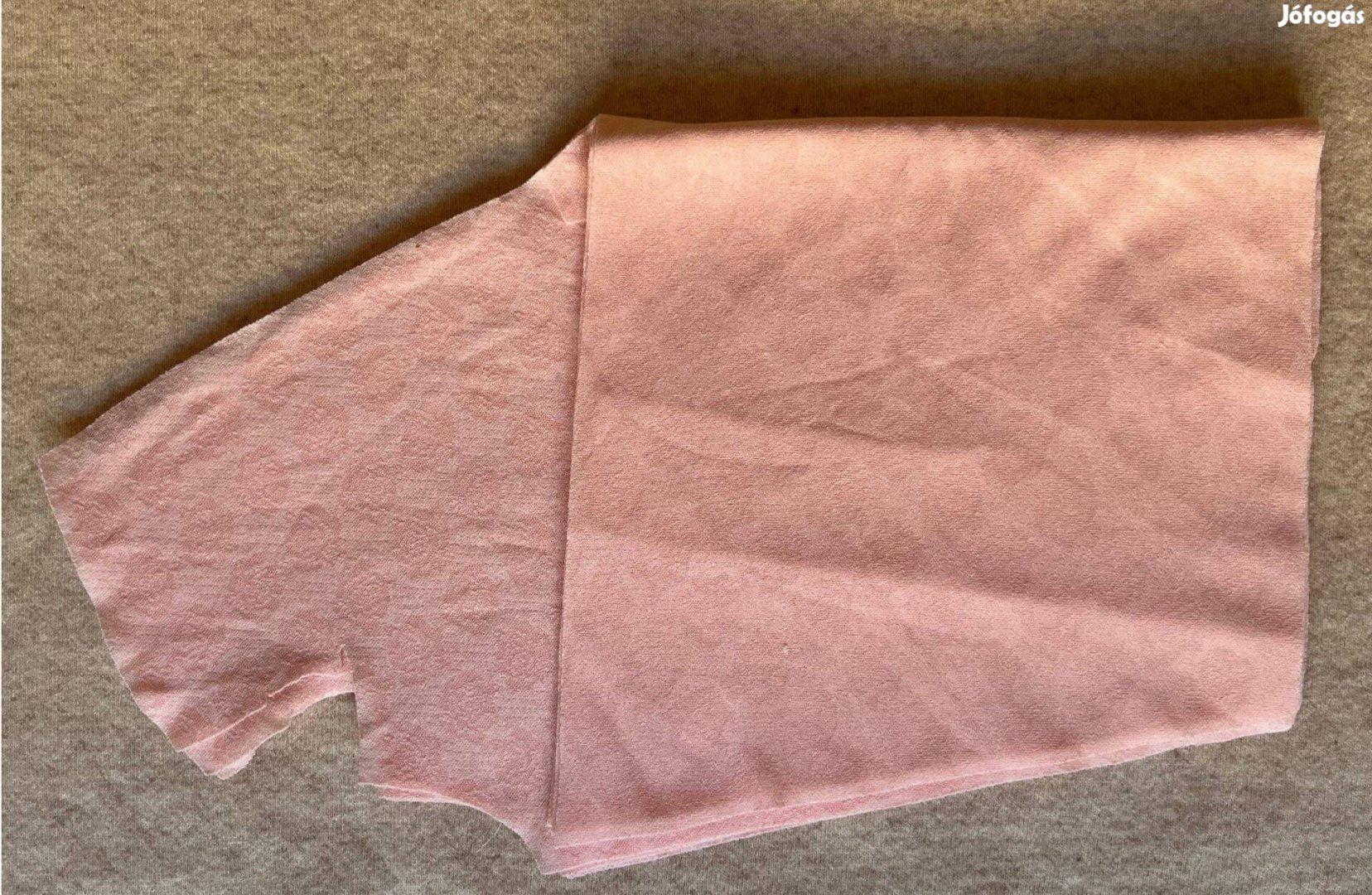 Méteráru, textil pamut virágos