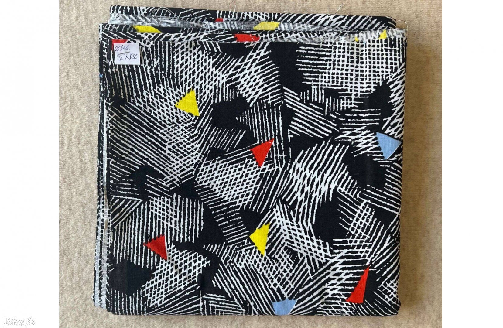 Méteráru textil karton geometria mintás