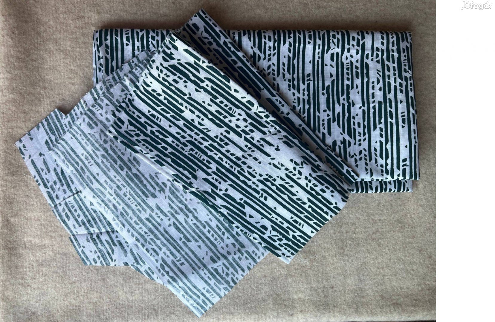 Méteráru textil (karton) zöld csíkos 3 db