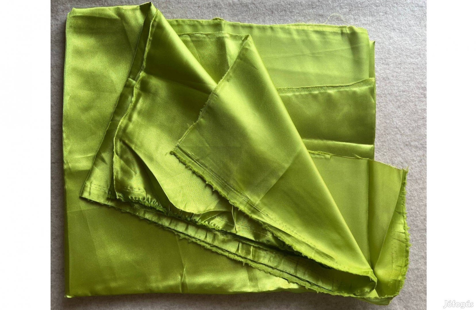 Méteráru textil (selyem) kiwi zöld 1 db