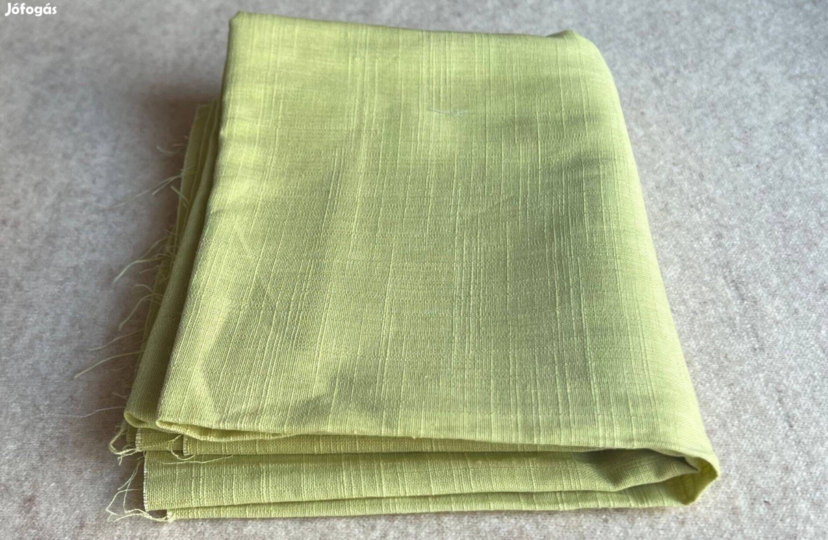 Méteráru textil (szövet) kiwi zöld 1 db