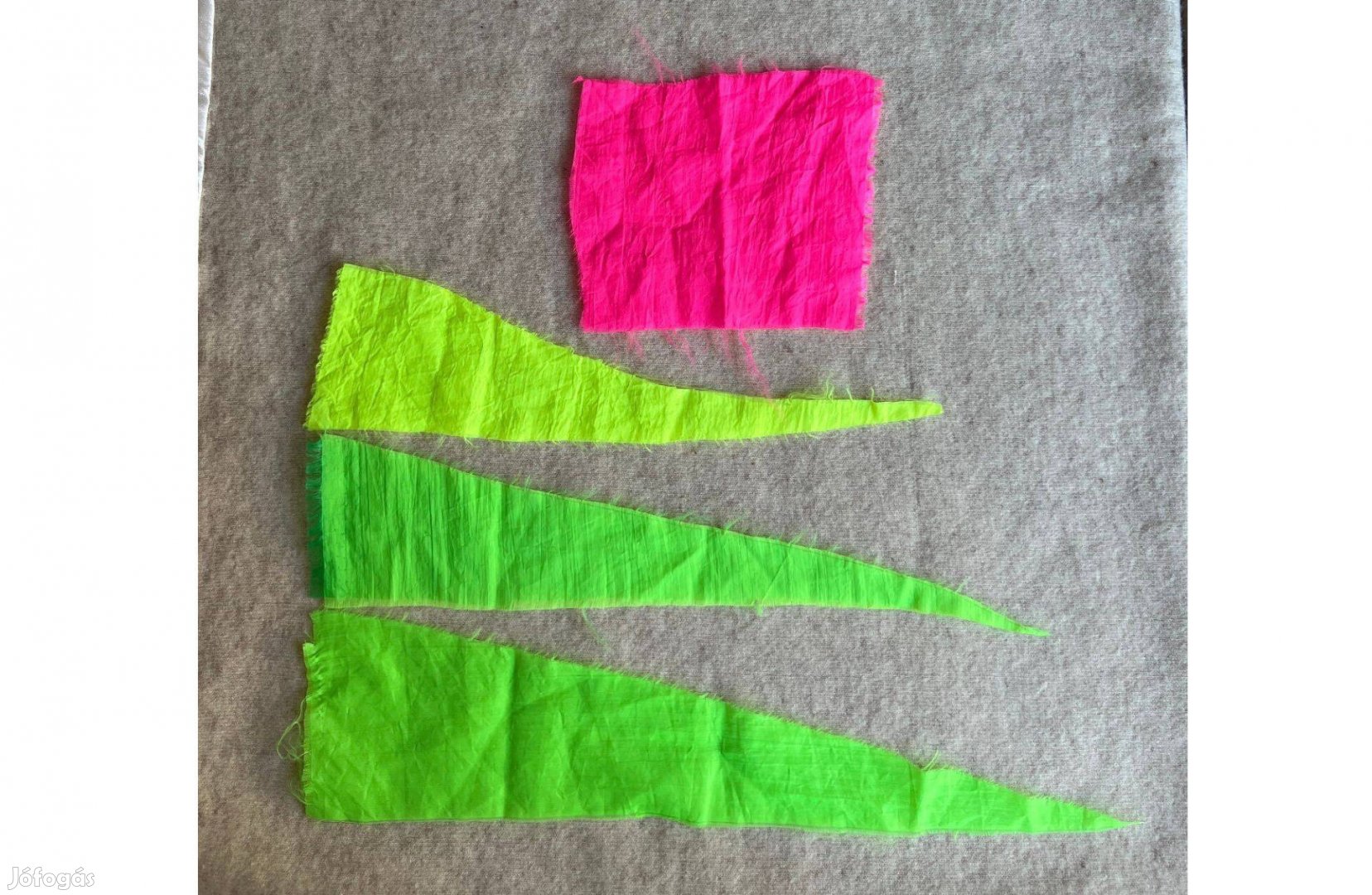 Méteráru textil (vegyes, neon színű) foltvarráshoz, díszítéshez