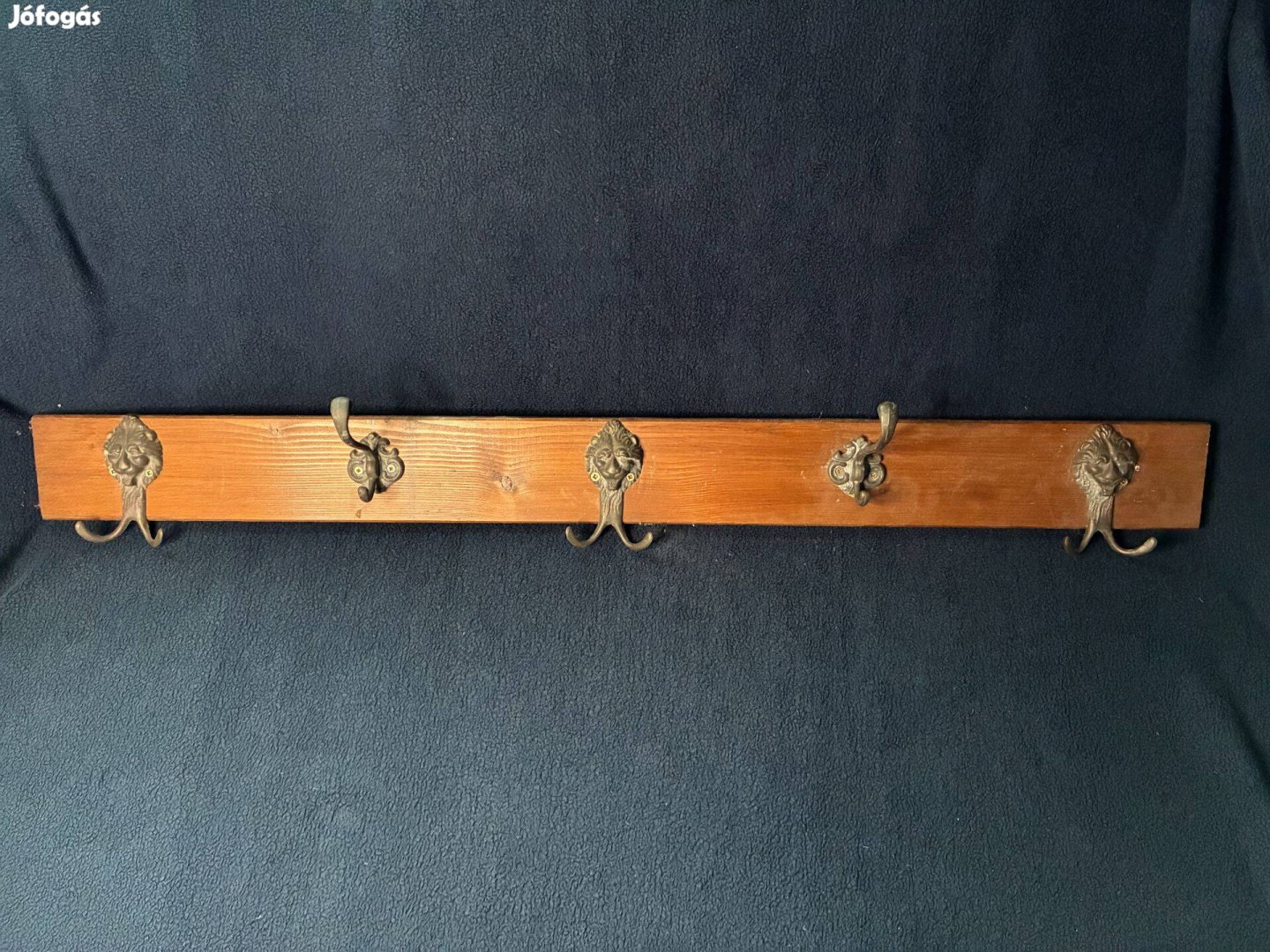 Méteres retro oroszlánfejes akasztó fogas 5000 Ft