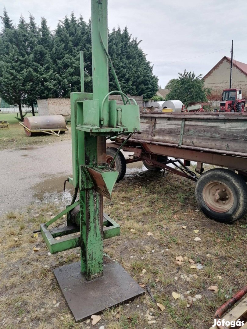 Méterfa hasító traktor kardán meghajtással