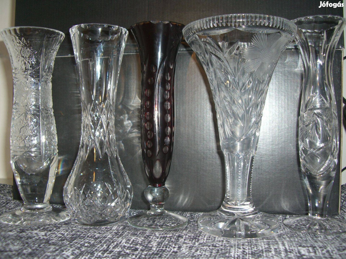 Metszett kristály Vázák 20 cm magassással