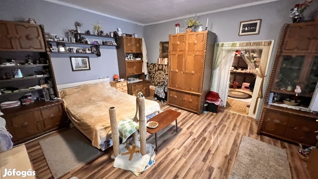Mezőcsát belváros közeli, 2 szobás, 82m2, felújított ház Eladó