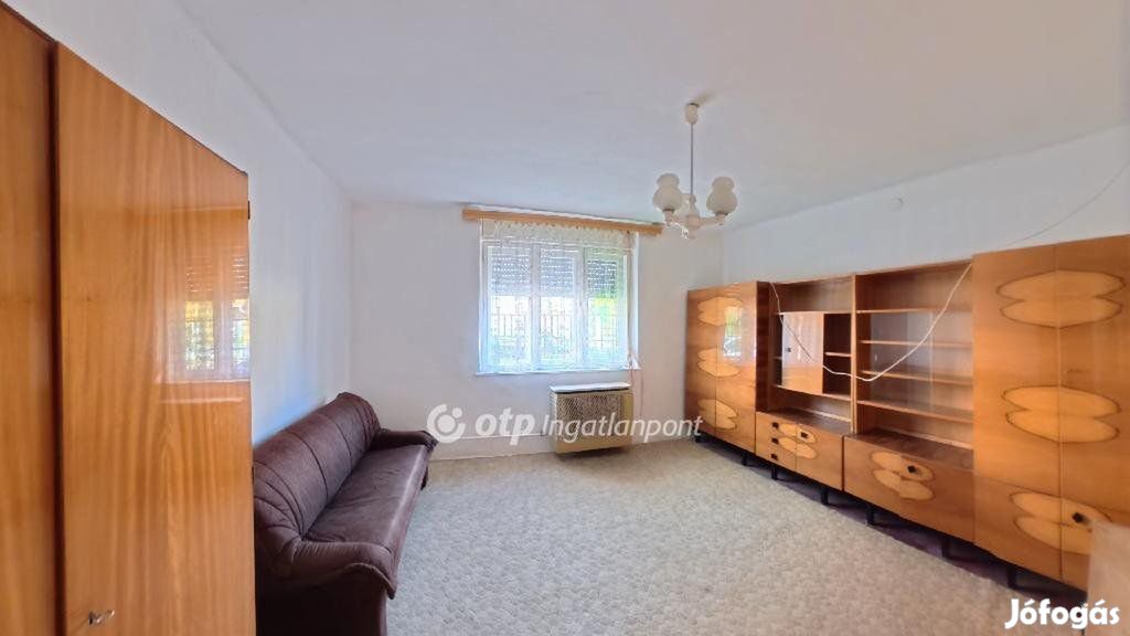 Mezőkövesdi 76 nm-es ház eladó