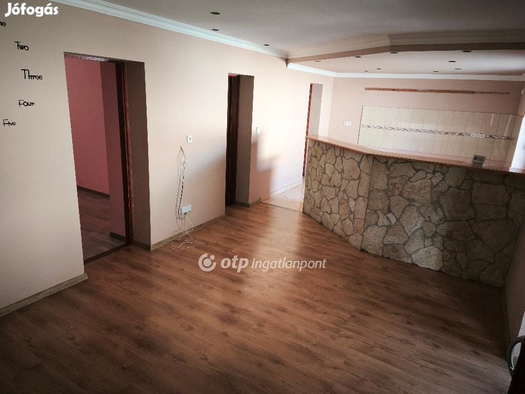 Mezőtúri eladó 85 nm-es ház