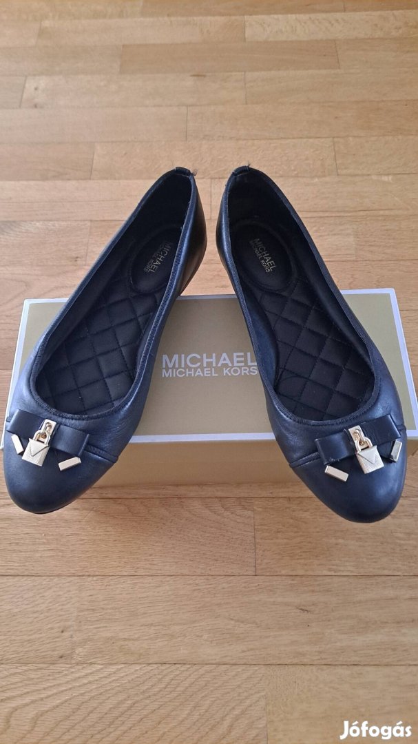 Michael Kors balerina