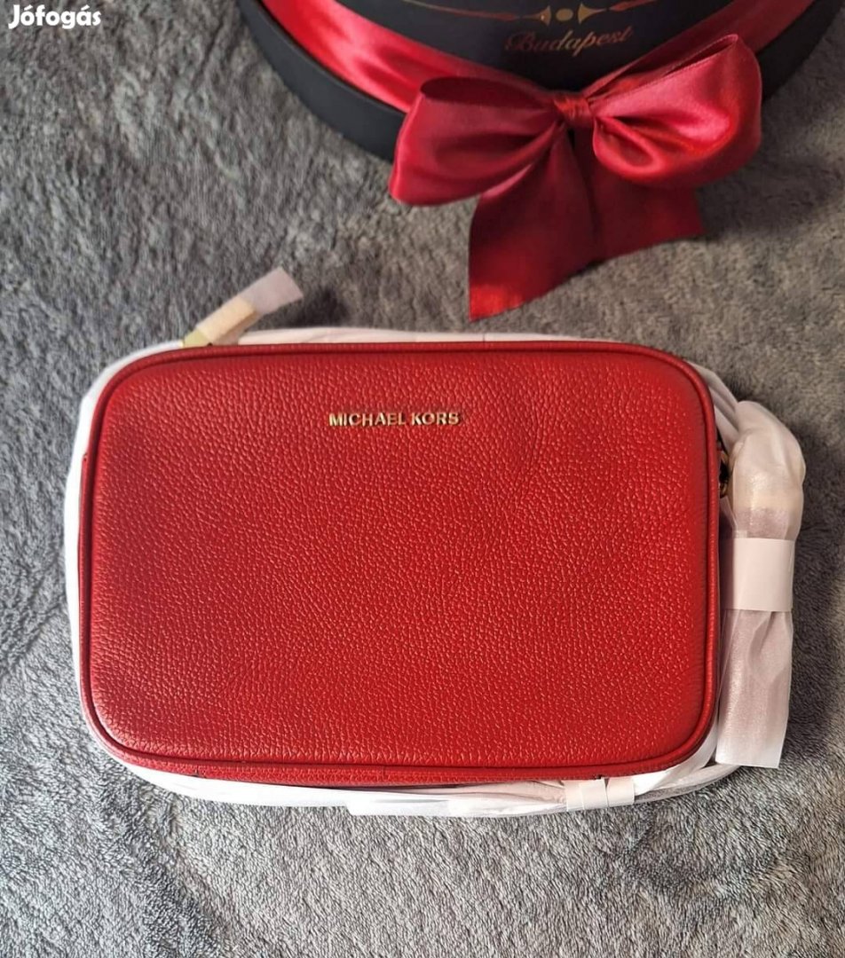 Michael Kors bőr crossbody arany lánccal 