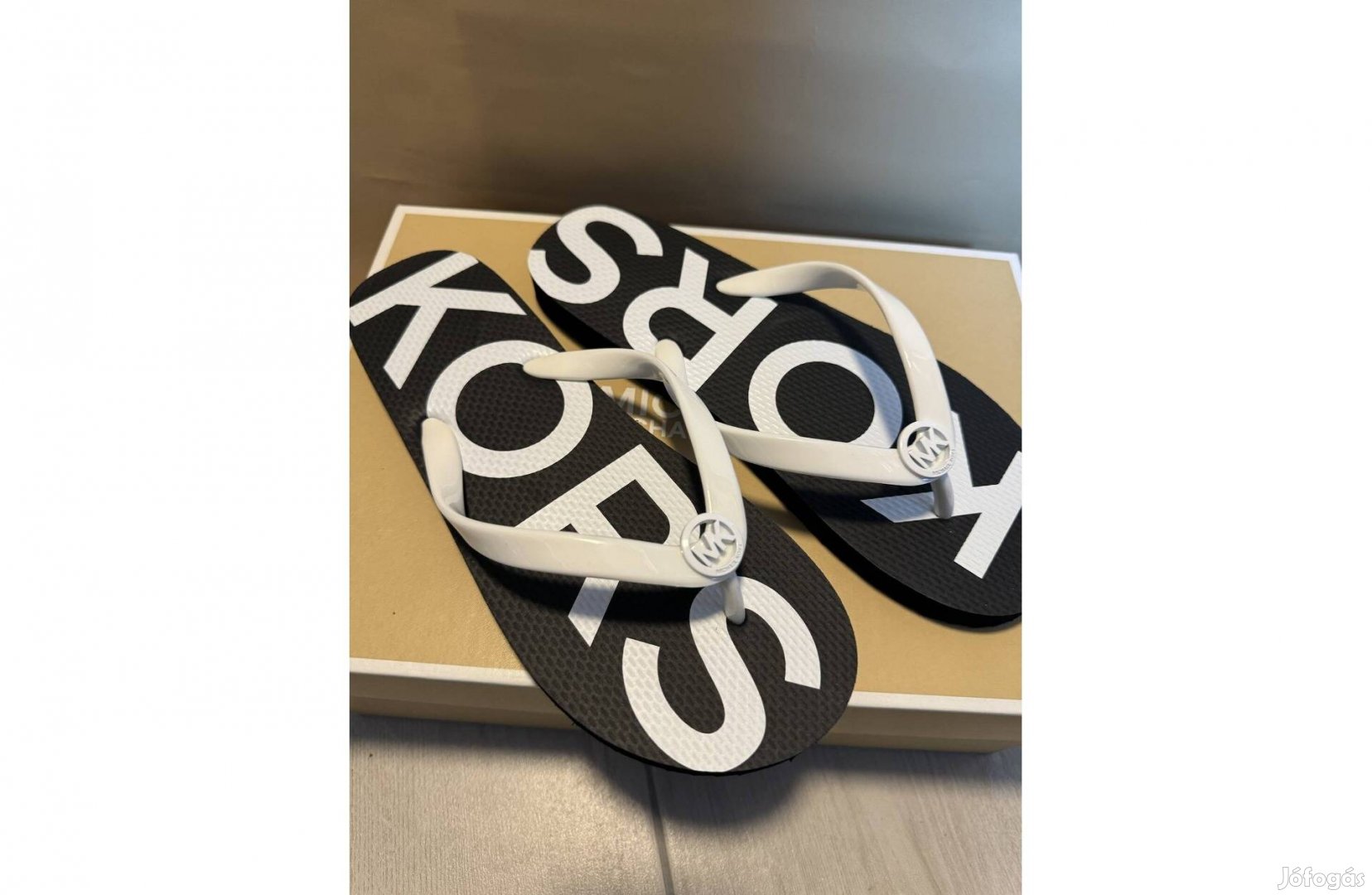 Michael Kors flipflop 8M méretben