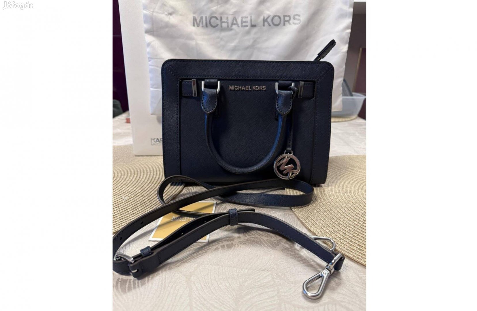 Michael Kors sötétkék női táska