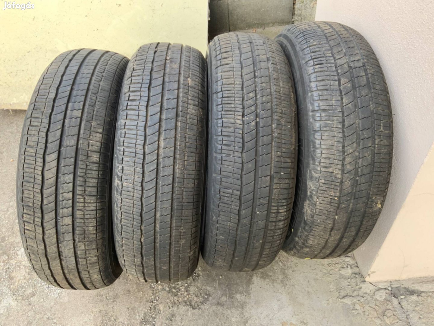 Michelin 185/65R15 Nyári gumi garnitúra jó állapotban eladó!