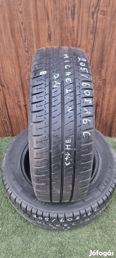 Michelin 205/60 R16C 8mm 2012-es Nyári Gumiabroncs 2db #143