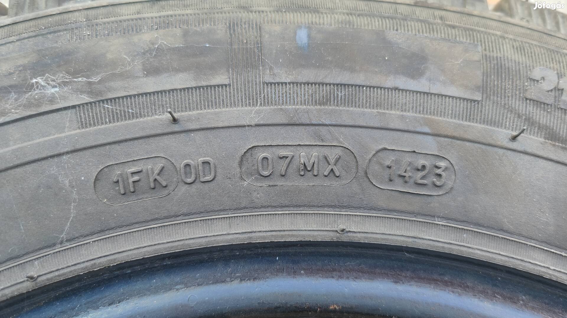 Michelin 215/65R16C Agilis Alpin téligumi 2 db