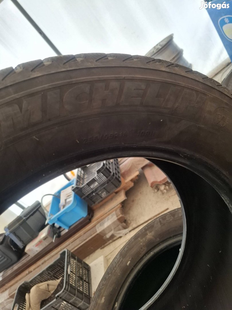 Michelin 4 évszakos 255 55 18