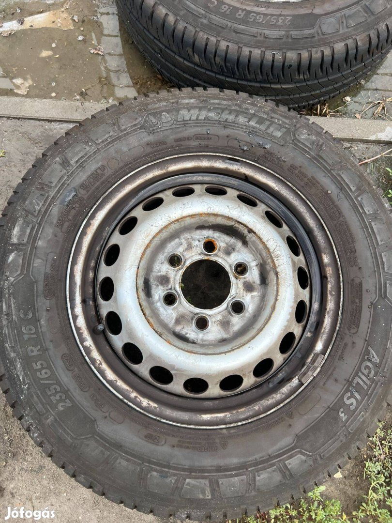 Michelin Agilis 3 nyári gumiabroncs 235/65R16C Mercedes lemezfelnin