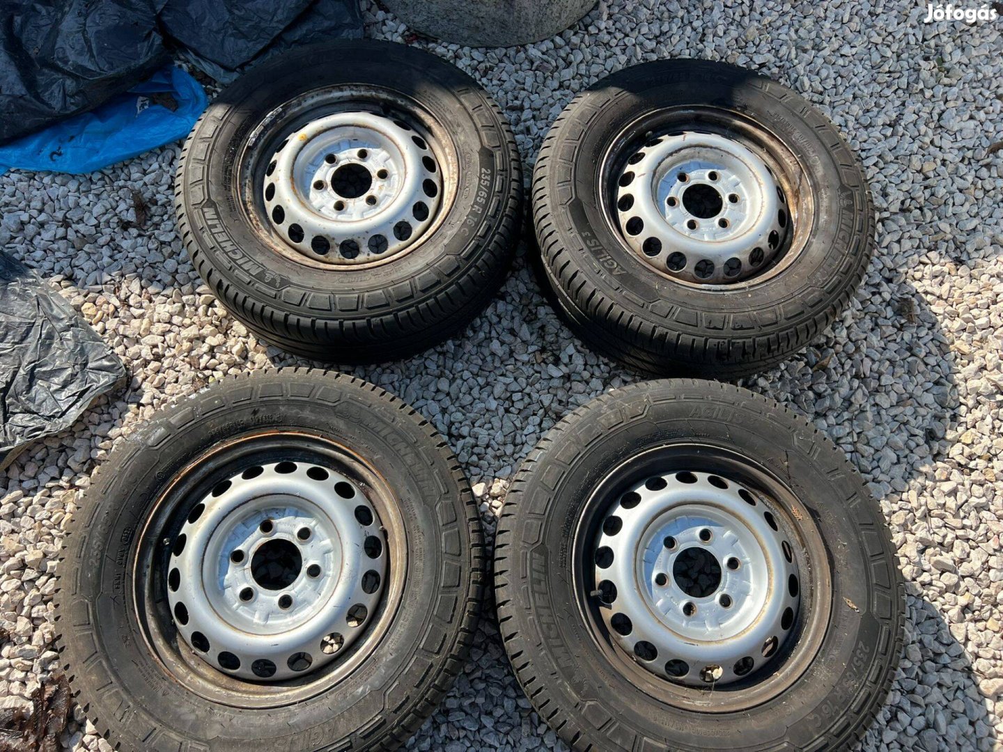 Michelin Agilis 3 nyári kisteher 235/65 R16C Mercedes felnin ET62