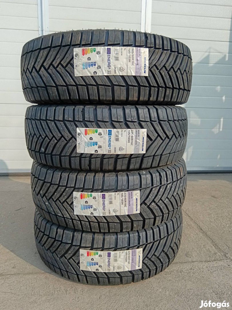 Michelin Agilis Crossclimate 225/60R16C