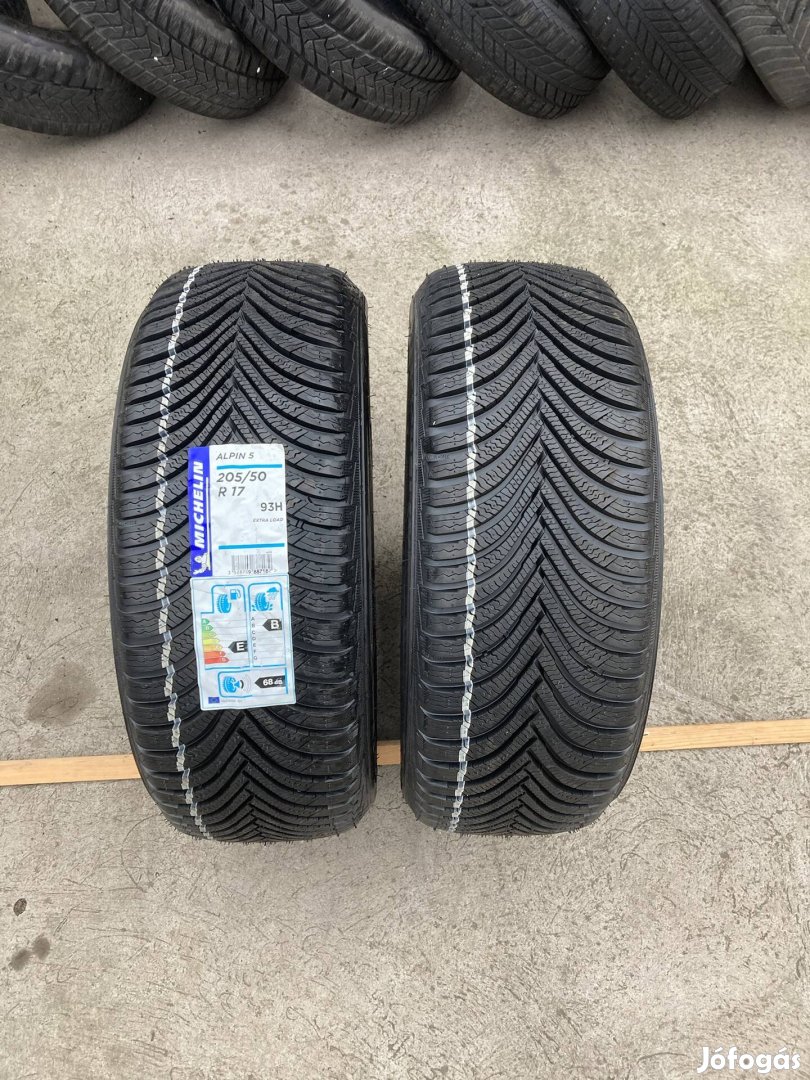 Michelin Alpin 5, 205 50 R17 (2db)