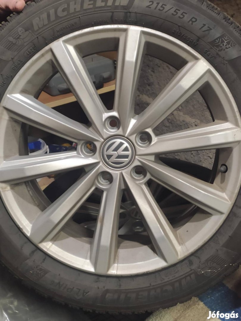 Michelin Alpin 6 215/55 R17 94V