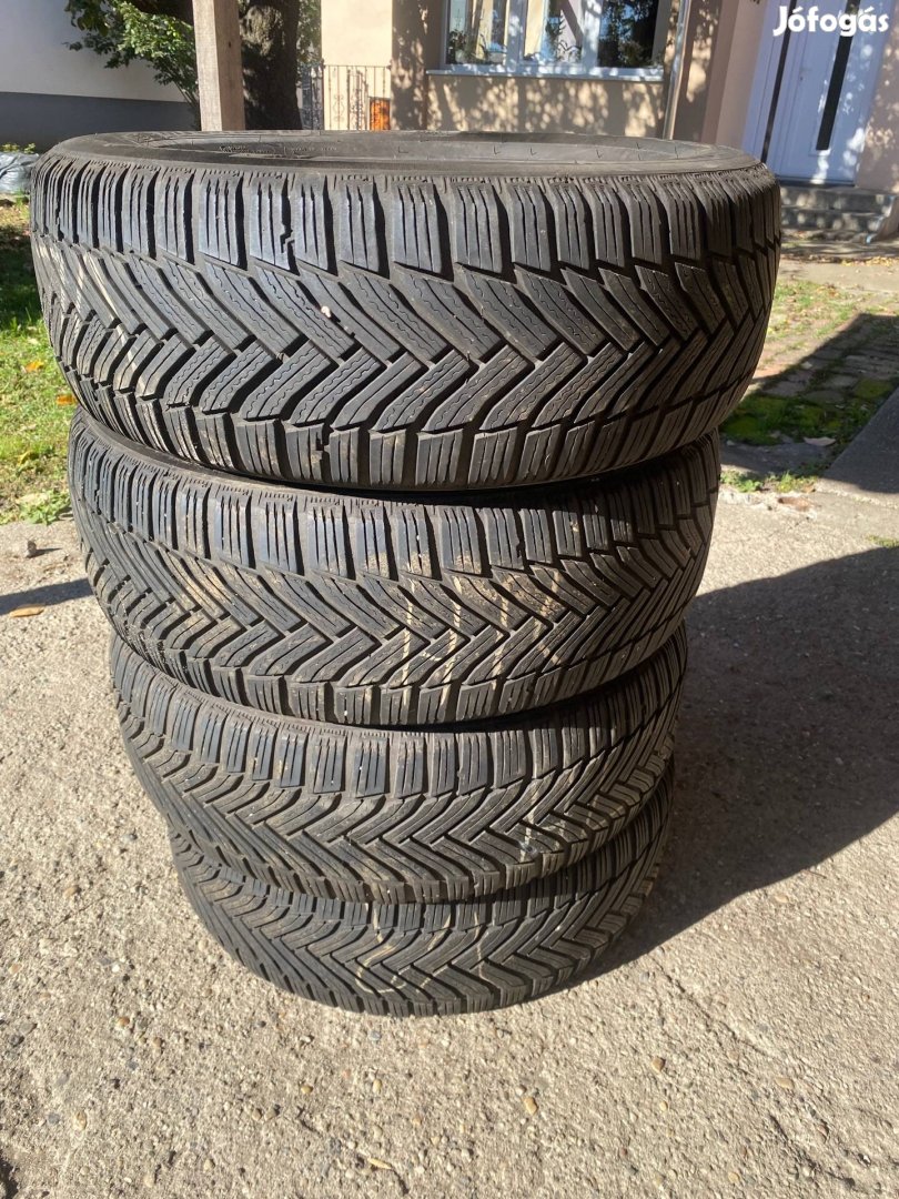 Michelin Alpin 6 215/60 R16 téligumik