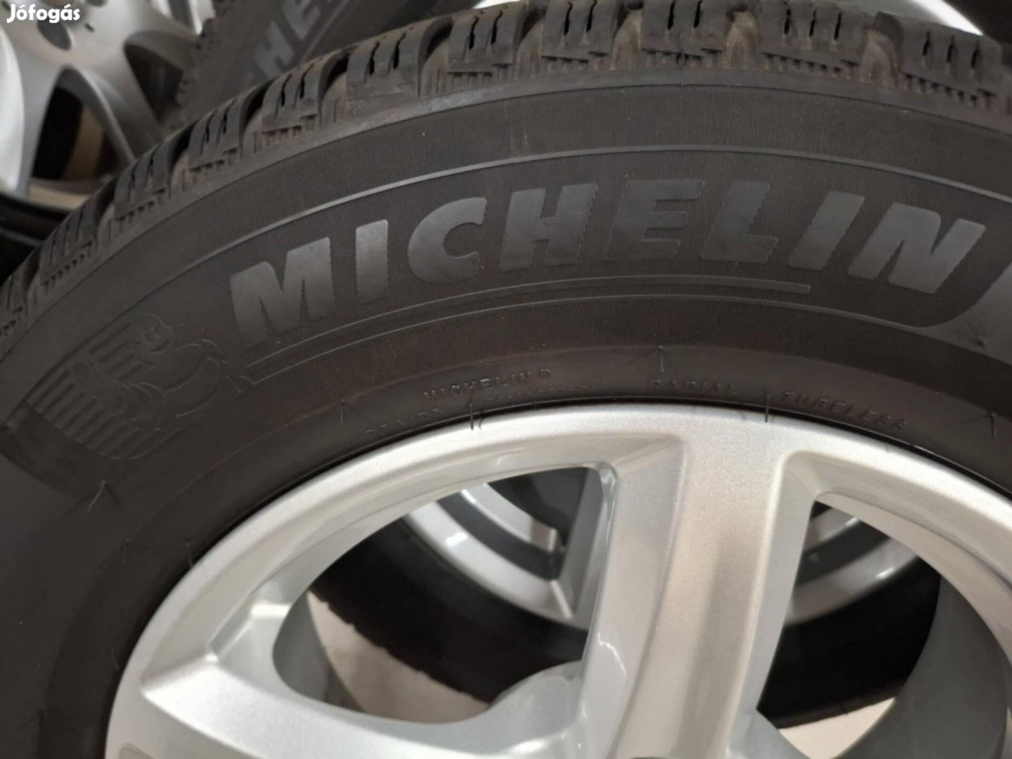 Michelin Alpin 6 215/65 R16