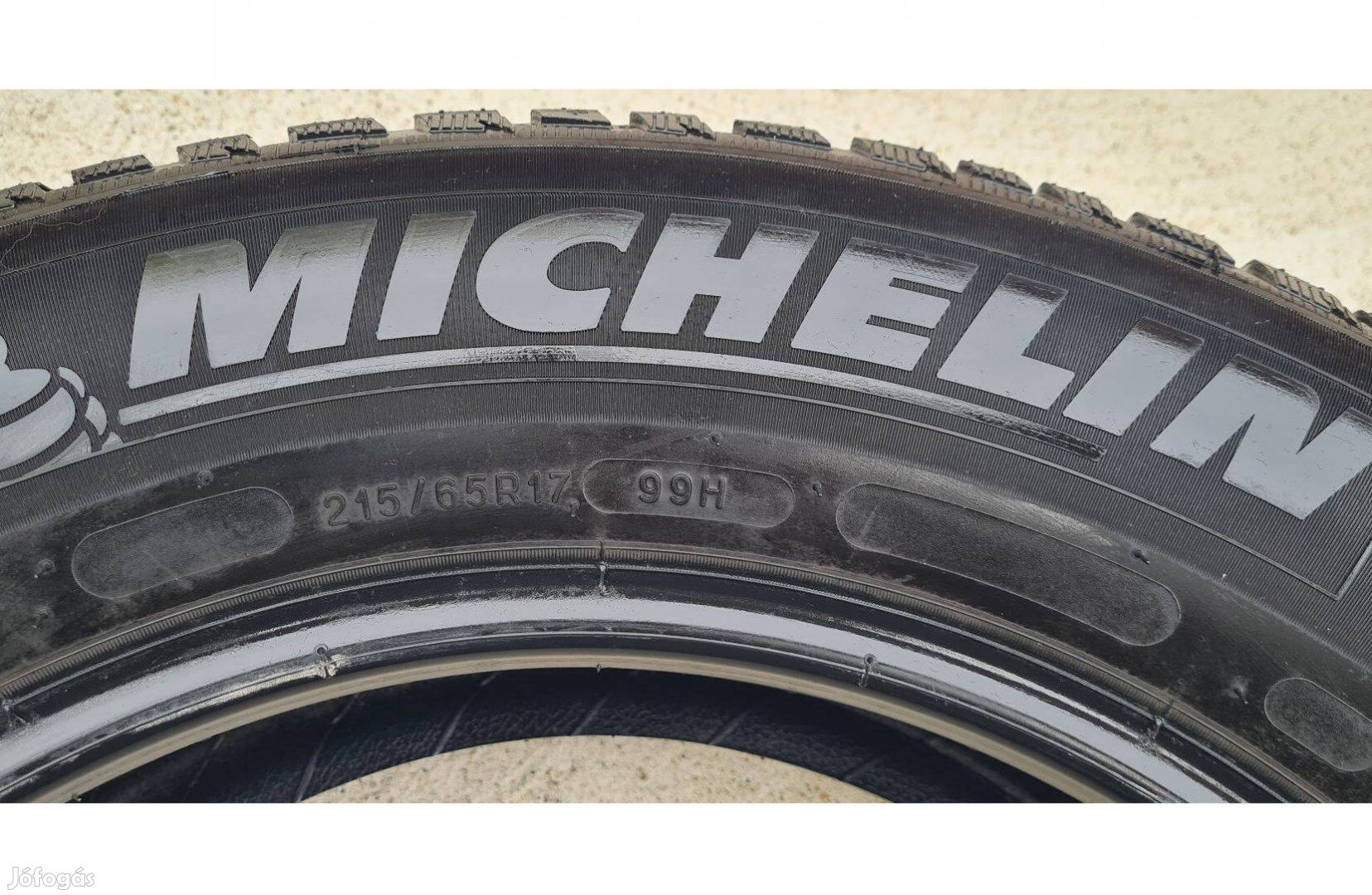 Michelin Alpin téligumi szett 215 / 65 R17 keveset futott