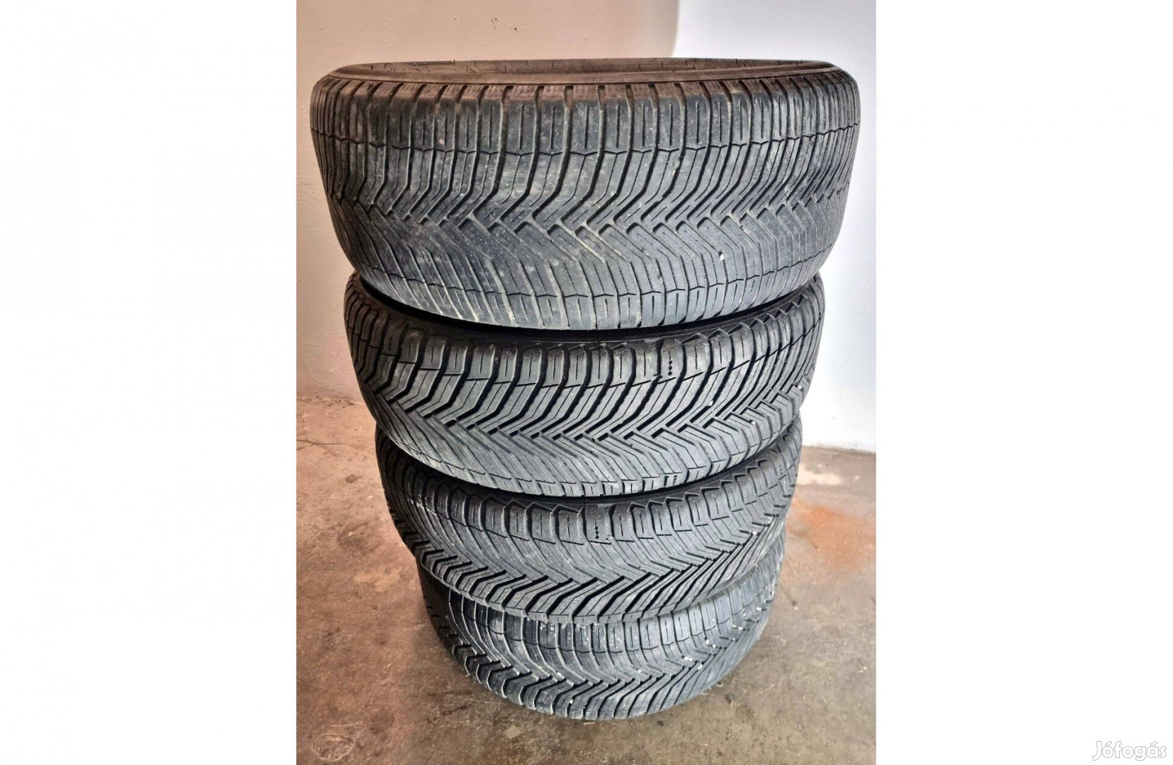 Michelin Cross Climate négy évszakos gumi 215/55 R17 4db