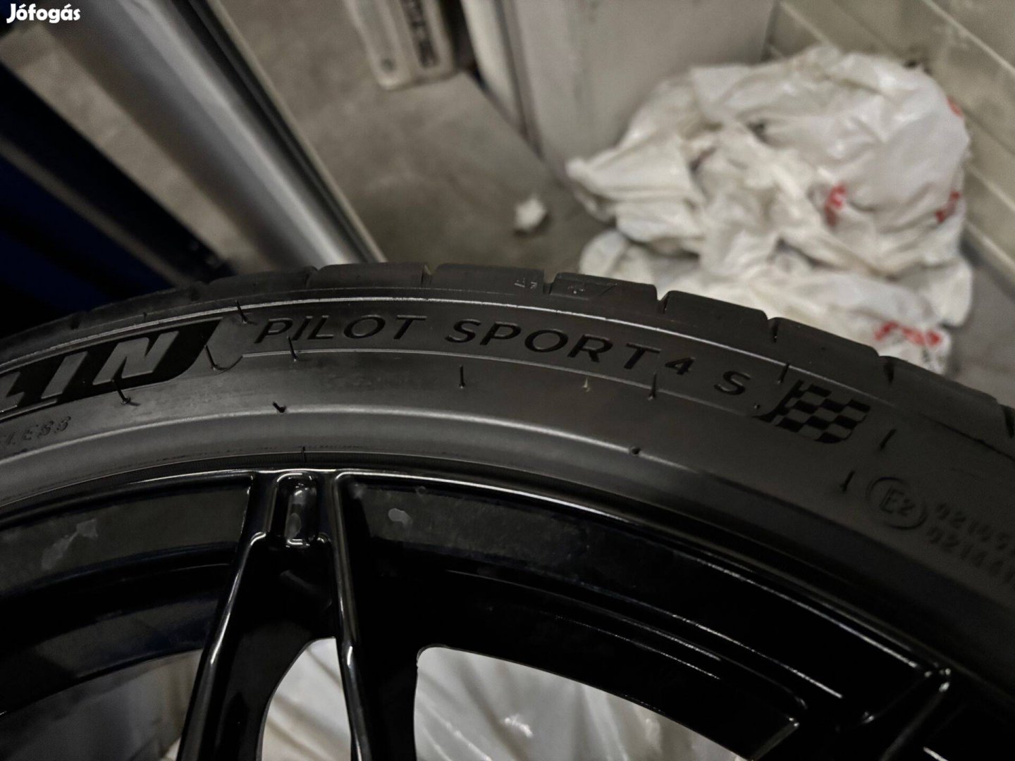 Michelin PILOT Sport 4S 275/35 R 20 4 DB 70% - os