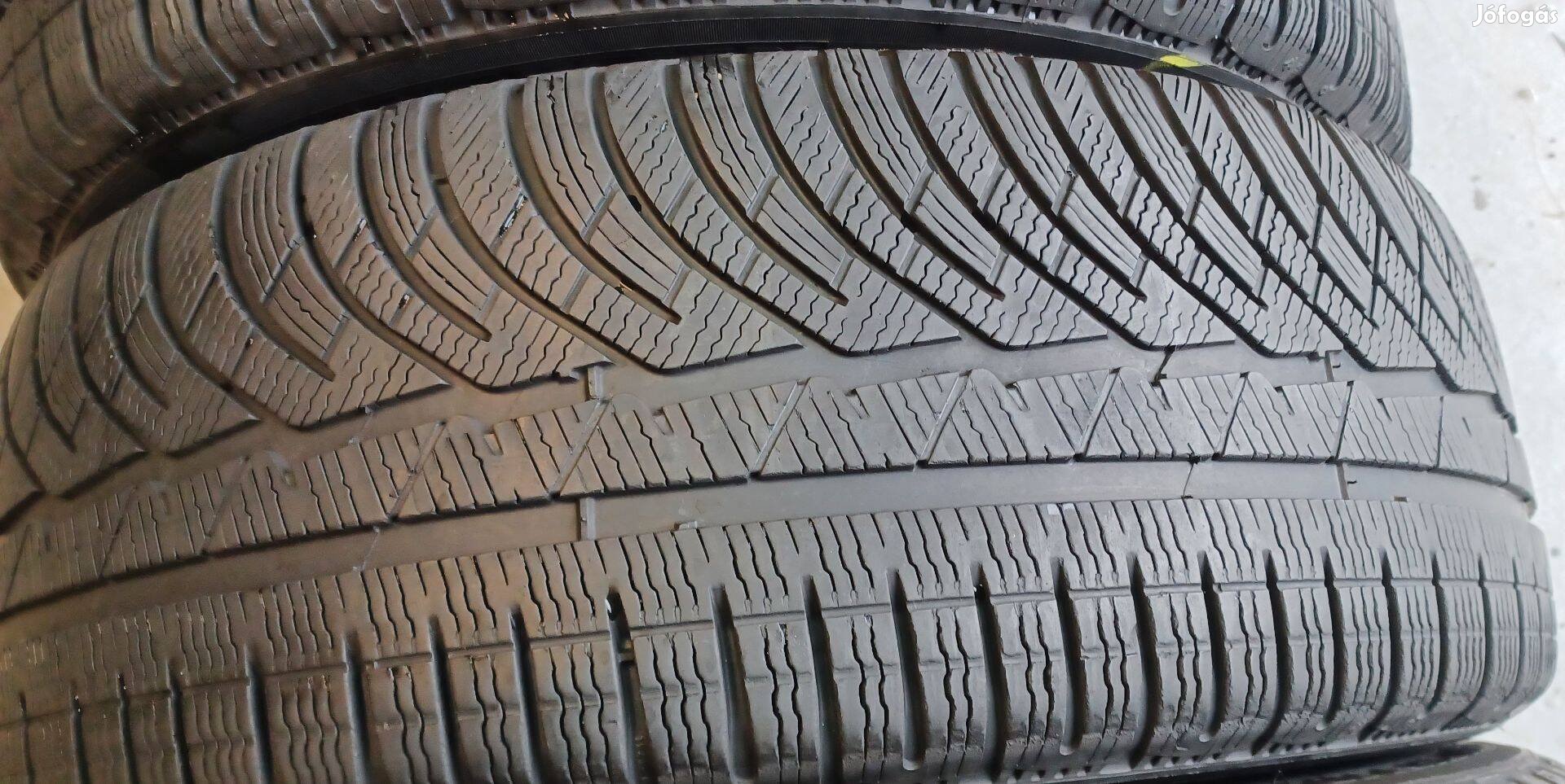 Michelin Pilot Alpin 235/45 R19 téli gumik 4db