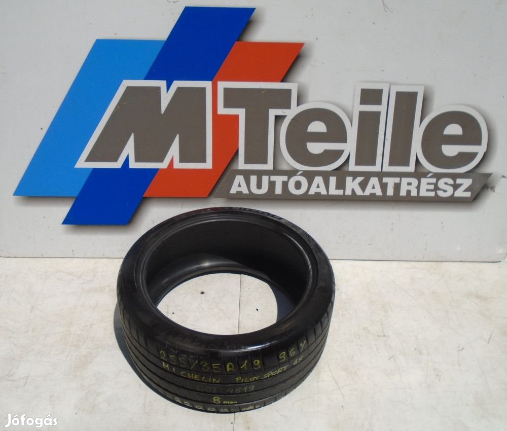 Michelin Pilot Sport 4S; 255/35R19  96Y; DOT:4819; 8 mm profilmélység