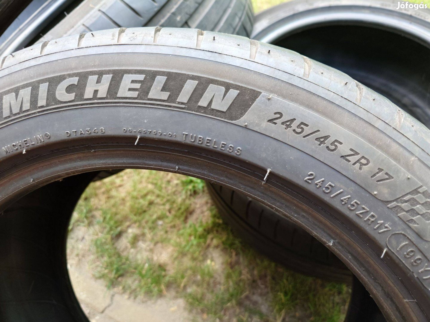 Michelin Pilot Sport 4 245/45 ZR 17 - használt